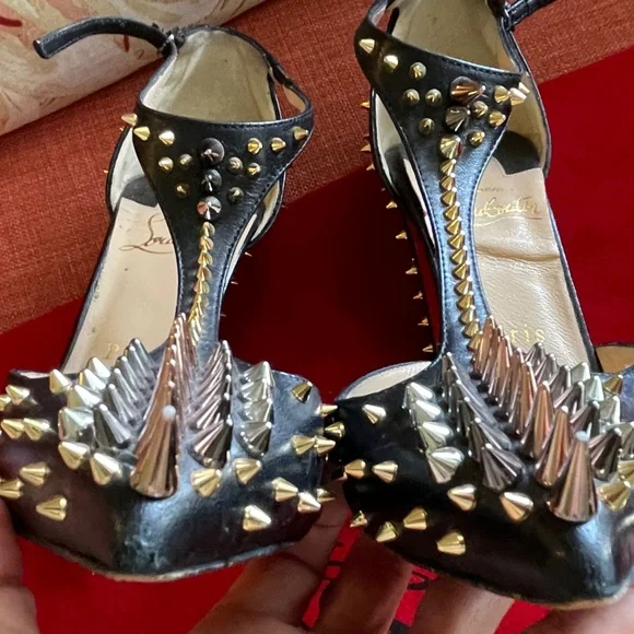 Christian Louboutin leather spike heels 35 - Picture 3 of 9